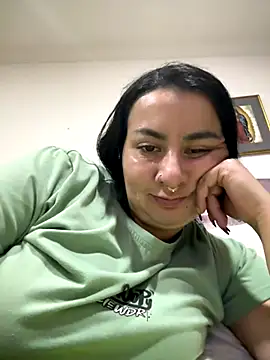 Abril Luv online show from 17, 12, 2025