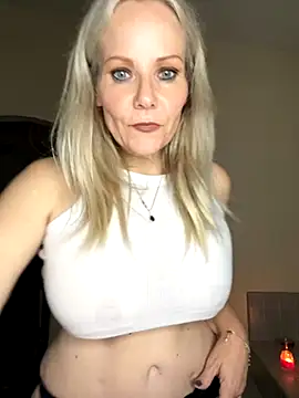 Sexual Lovable Doll online show from 15, 11, 2025