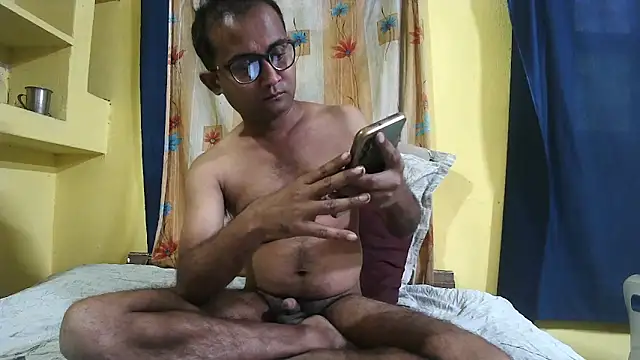 Snapshot of Cute_boy2000 chatting on 20, 12, 2024 Cute boy2000 online show from 20, 12, 2024