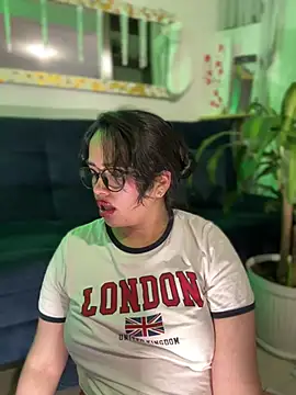 Snapshot of andra_rose chatting on 9, 12, 2024 andra rose online show from 9, 12, 2024