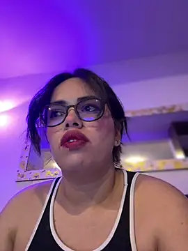 Snapshot of andra_rose chatting on 13, 1, 2025 andra rose online show from 13, 1, 2025
