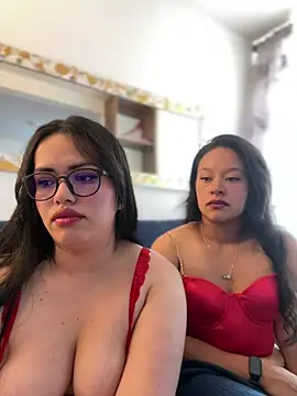 Snapshot of andra_rose chatting on 2, 2, 2025 andra rose online show from 2, 2, 2025