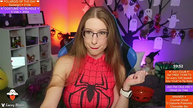 TheLaceyBloom online show from 31, 10, 2025