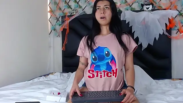 EmmaWilliamss online show from 24, 10, 2025