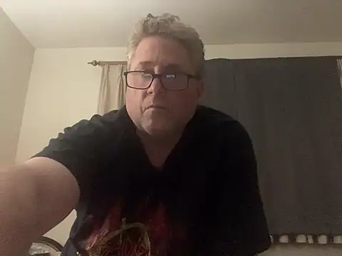 iwantutocum1X online show from 25, 2, 2026