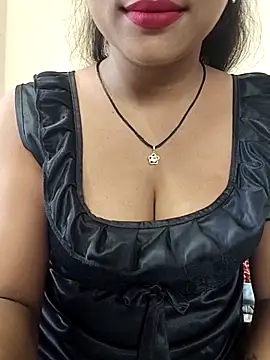 Snapshot of ANGE-MOU chatting on 2, 6, 2026 ANGE-MOU online show from 2, 6, 2026