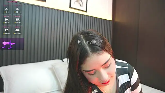 Snapshot of haylie_ chatting on 24, 4, 2026 haylie online show from 24, 4, 2026