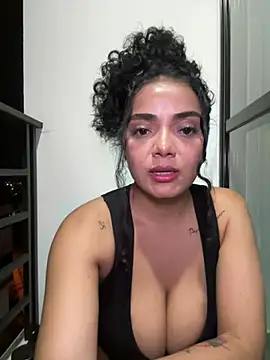 Mariecurl online show from 20, 2, 2025