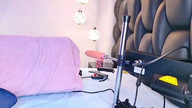 NathaxaLeans online show from 11, 2, 2025