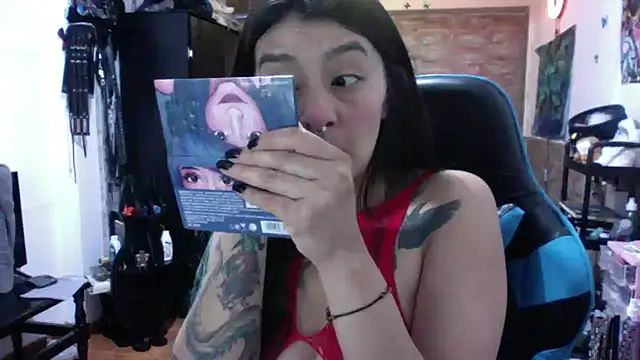 AngelaQueen  online show from 17, 11, 2025