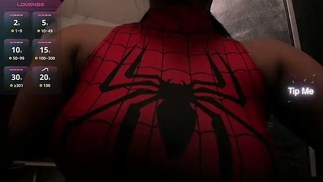 Snapshot of LunaBaker-1 chatting on 23, 10, 2025 LunaBaker-1 online show from 23, 10, 2025