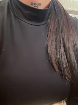 Snapshot of LunaBaker-1 chatting on 9, 11, 2025 LunaBaker-1 online show from 9, 11, 2025