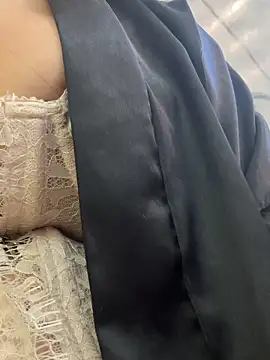 Snapshot of LunaBaker-1 chatting on 1, 12, 2025 LunaBaker-1 online show from 1, 12, 2025