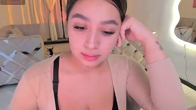 Snapshot of LunaBaker-1 chatting on 14, 2, 2026 LunaBaker-1 online show from 14, 2, 2026