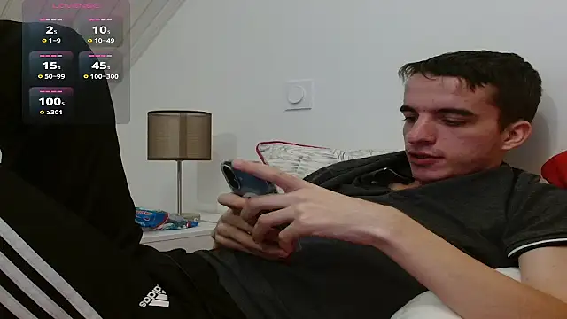 Tombgy07 online show from 3, 12, 2025