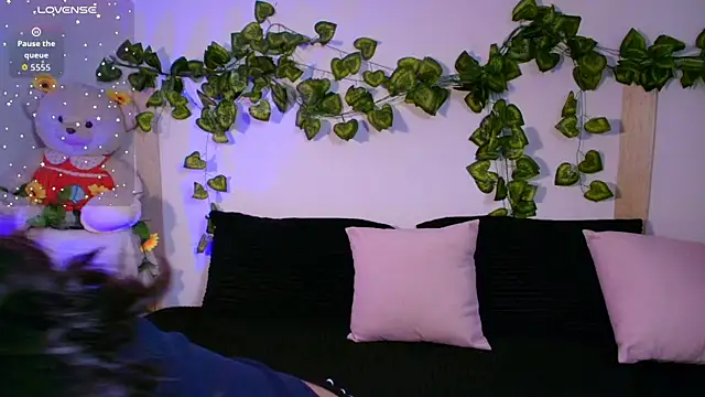 tati cardenas online show from 7, 2, 2026