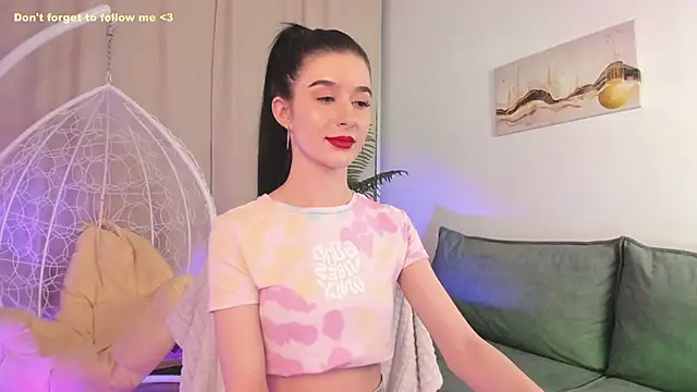 LauraCoy online show from 4, 2, 2025