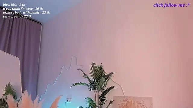 LauraCoy online show from 5, 8, 2026