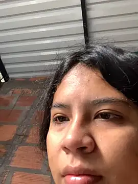 moncerrat luna online show from 19, 1, 2025