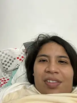 moncerrat luna online show from 24, 2, 2025