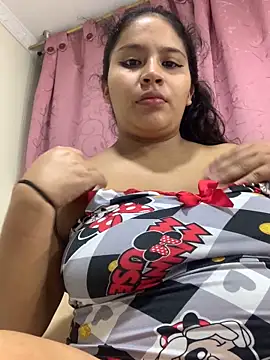 moncerrat luna online show from 10, 10, 2025