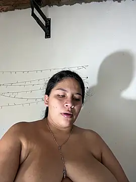 Snapshot of moncerrat_luna chatting on 26, 2, 2026 moncerrat luna online show from 26, 2, 2026