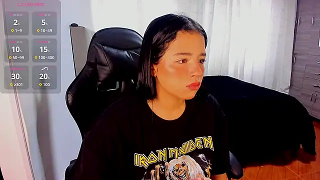 aliice walker  online show from 22, 12, 2025