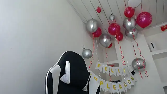 Charis 21 online show from 14, 11, 2025