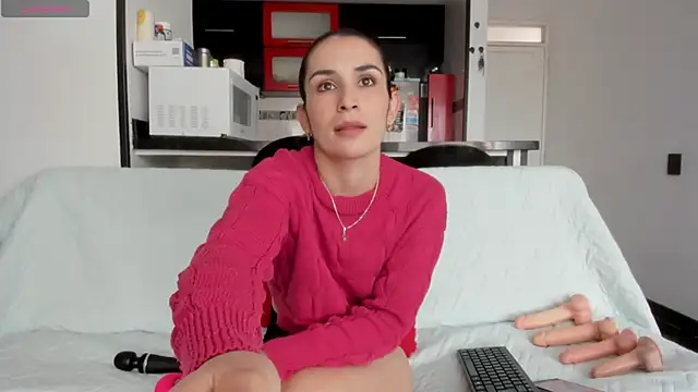 Snapshot of Layla_Sia chatting on 10, 6, 2026 Layla Sia online show from 10, 6, 2026