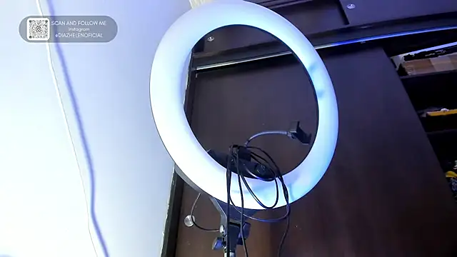 Apotheosis01 online show from 15, 4, 2026