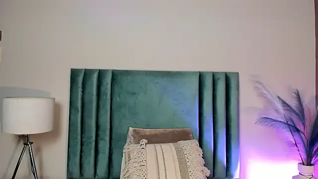 Snapshot of NoraDasilva chatting on 10, 1, 2026 NoraDasilva online show from 10, 1, 2026