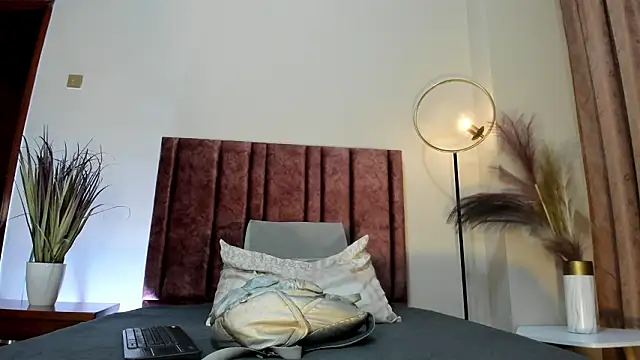 NoraDasilva online show from 12, 3, 2026