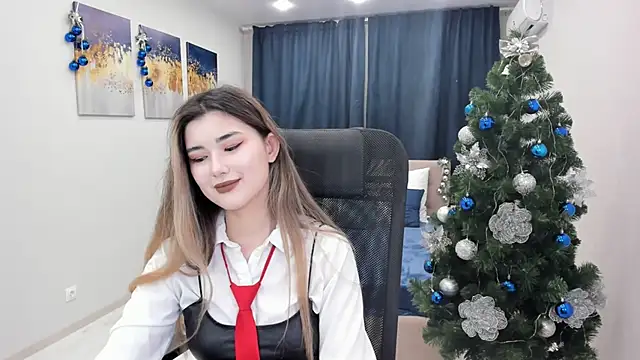 Snapshot of AnneTLi chatting on 24, 12, 2024 AnneTLi online show from 24, 12, 2024