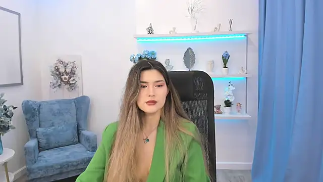 Snapshot of AnneTLi chatting on 12, 9, 2025 AnneTLi online show from 12, 9, 2025