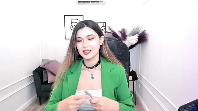 Snapshot of AnneTLi chatting on 10, 11, 2025 AnneTLi online show from 10, 11, 2025