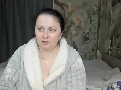 Snapshot of Lillian2 chatting on 13, 4, 2026 Lillian2 online show from 13, 4, 2026