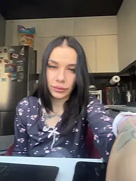 Queen of pain online show from 10, 3, 2026