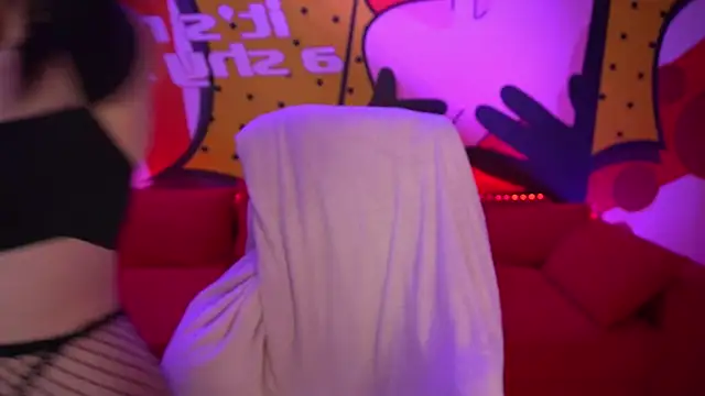 Snapshot of Daenerys_Daenn chatting on 2, 12, 2024 Daenerys Daenn online show from 2, 12, 2024