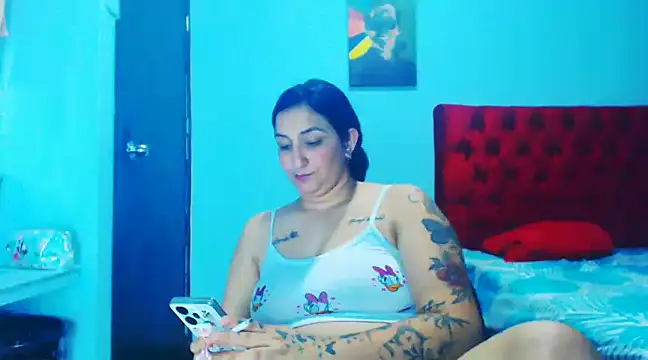 Snapshot of liz_dirty chatting on 9, 12, 2024 liz dirty online show from 9, 12, 2024