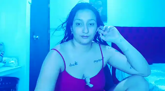 Snapshot of liz_dirty chatting on 11, 12, 2024 liz dirty online show from 11, 12, 2024