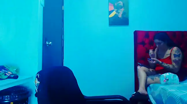 Snapshot of liz_dirty chatting on 19, 12, 2024 liz dirty online show from 19, 12, 2024