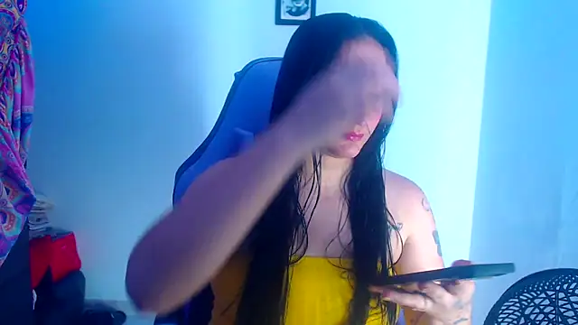 Snapshot of liz_dirty chatting on 18, 10, 2025 liz dirty online show from 18, 10, 2025