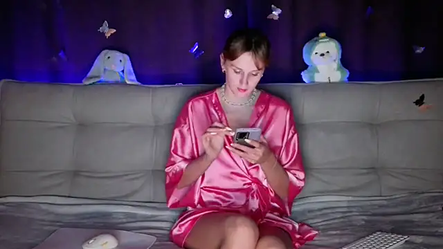 intolerable girl online show from 13, 11, 2025