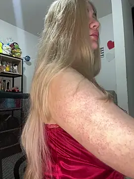 Snapshot of Celestedubois chatting on 13, 6, 2026 Celestedubois online show from 13, 6, 2026