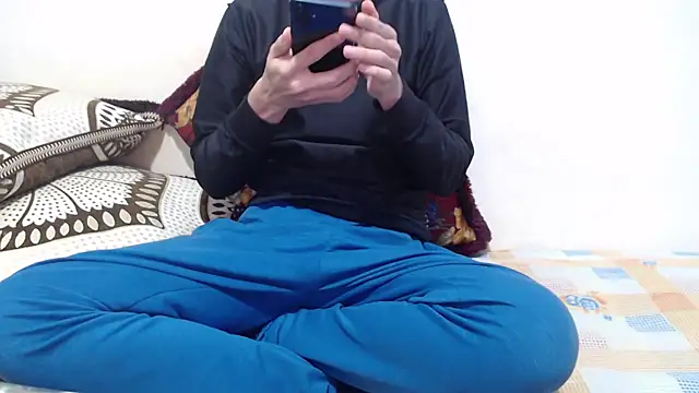 Snapshot of Alexdelarge323 chatting on 2, 2, 2026 Alexdelarge323 online show from 2, 2, 2026