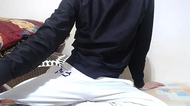 Snapshot of Alexdelarge323 chatting on 9, 4, 2026 Alexdelarge323 online show from 9, 4, 2026