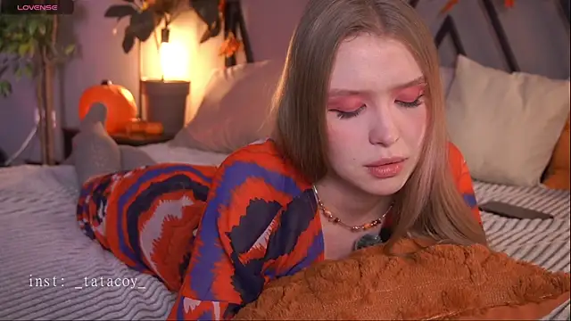 Snapshot of TataCoy chatting on 21, 11, 2025 TataCoy online show from 21, 11, 2025