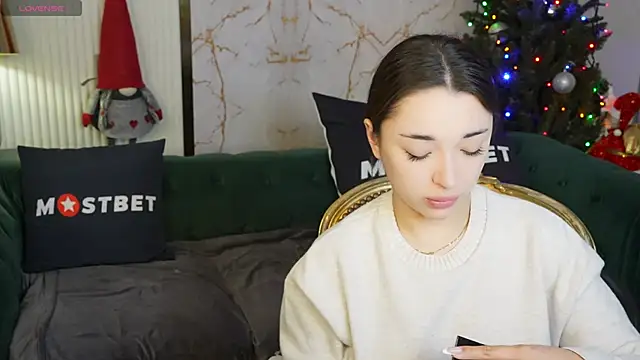 Jasmine Flow online show from 18, 12, 2024