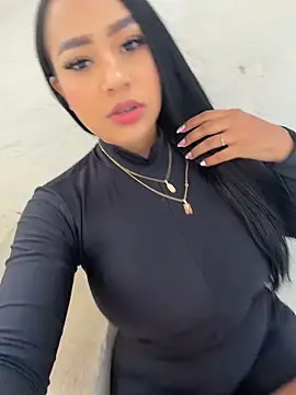 Luisa Fernandaa online show from 12, 4, 2026