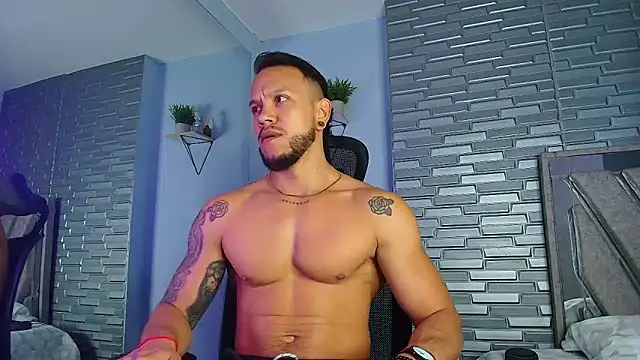 Snapshot of ARON_TAYLER01 chatting on 11, 2, 2026 ARON TAYLER01 online show from 11, 2, 2026